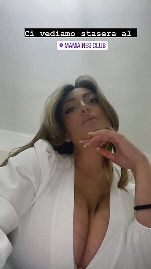 Jole Nude Leaked Photo #8