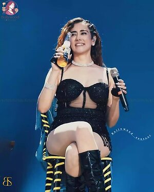 Jonita Gandhi leaked photo #3