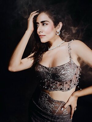 Jonita Gandhi leaked photo #11