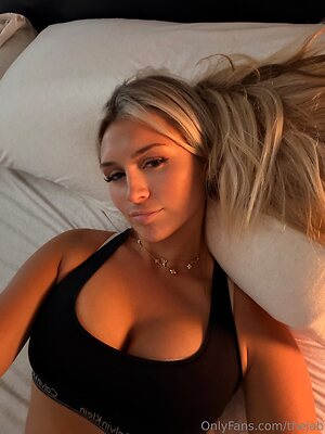 Jordan Bush leaked photo #18