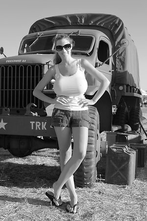 Jordan Carver leaked photo #76