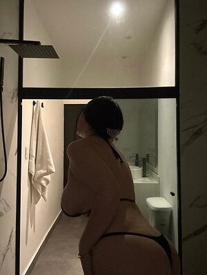 Joselynbluu leaked photo #9