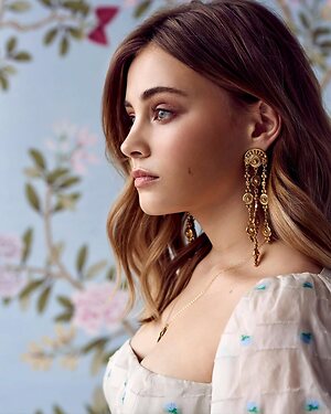 Josephine Langford leaked photo #3