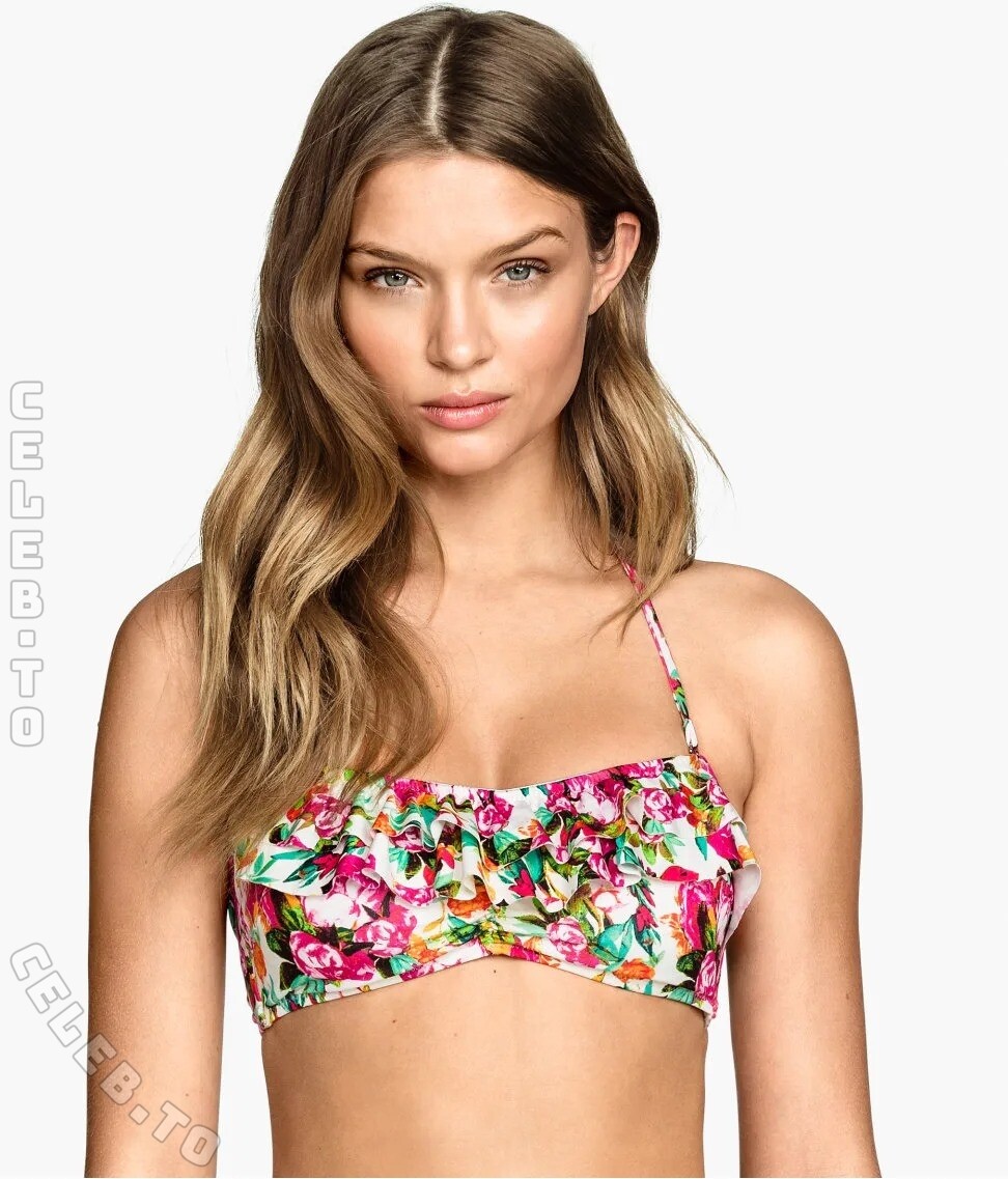 Josephine Skriver photo
