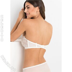 Julia Frauenrath Nude Photos