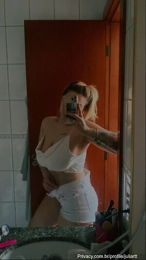 jrtt0 julia peituda leaked photo #32