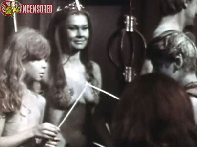 Judi Dench leaked photo #10
