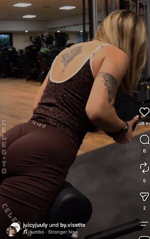 juicyjuuly Nude Leaked Photo #19
