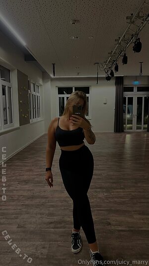 Juicy_Marry Nude Leaked Photo #24