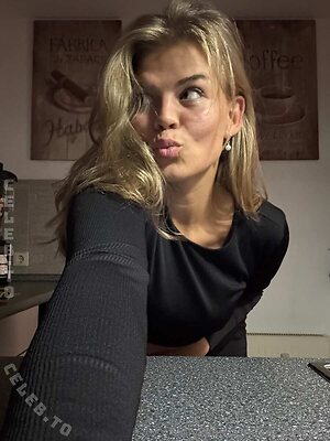 Juicy_Marry Nude Leaked Photo #31