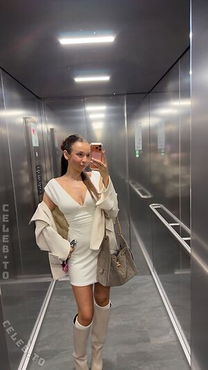 Julesboringlife photo
