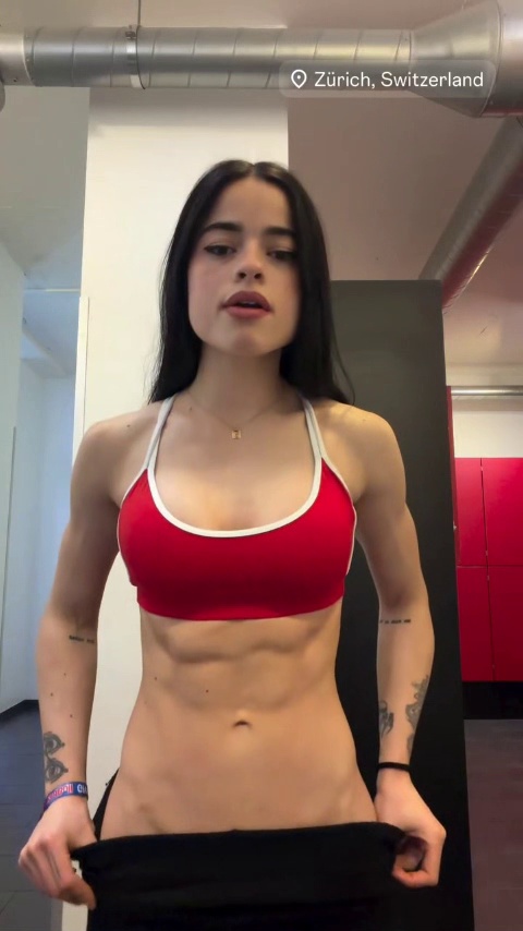 Juli Savioli leaked photos