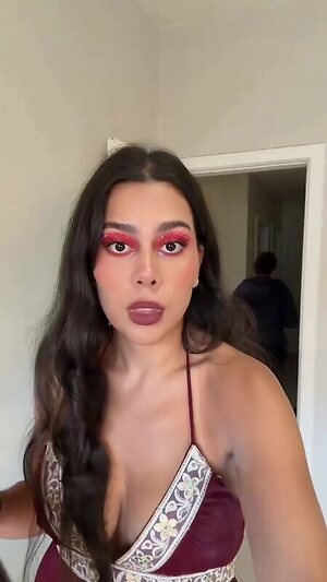 Julia Alvarenga leaked photo #10