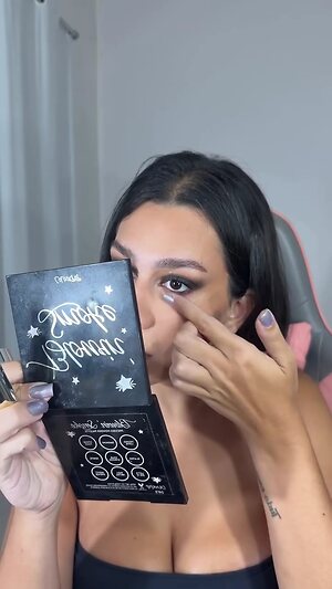 Julia Alvarenga leaked photo #17