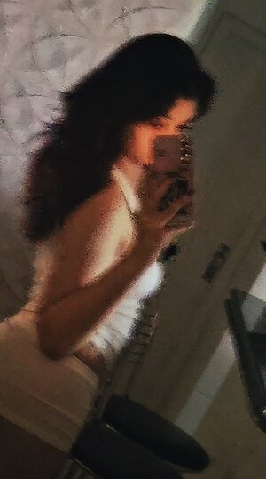 Julia Azarity leaked photo #9
