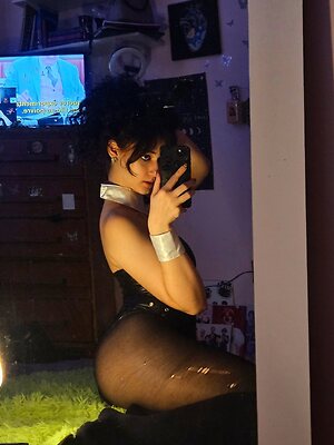Julia Azarity leaked photo #29