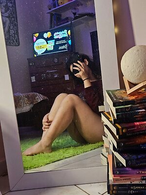 Julia Azarity leaked photo #32
