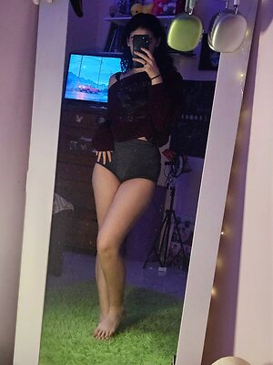 Julia Azarity leaked photo #33