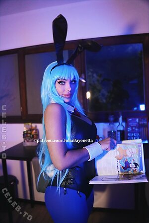 Julia Bayonetta photo