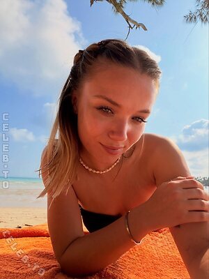 Julia Beautx Nude Leaked Photo #6