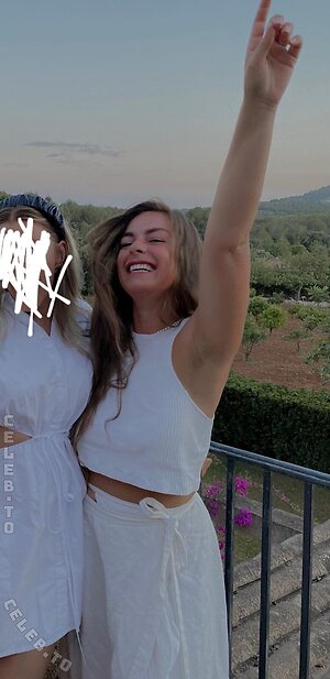 Julia Brüggemann Nude Leaked Photo #2