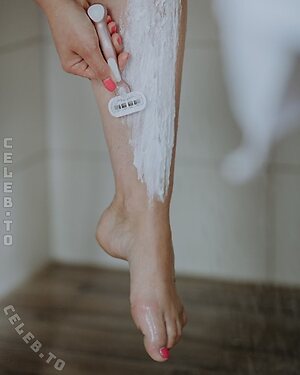 Julia Brüggemann Nude Leaked Photo #6