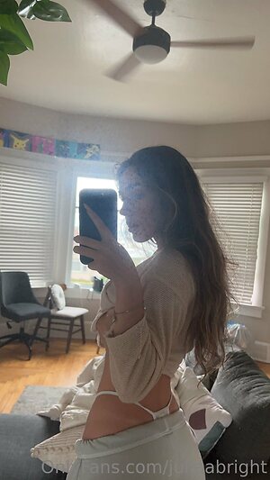Julia Brigh leaked photo #30