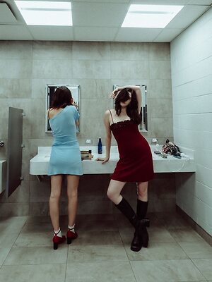 Julia Cumming leaked photo #7