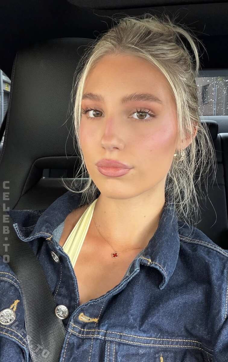 Julia Eumel photo