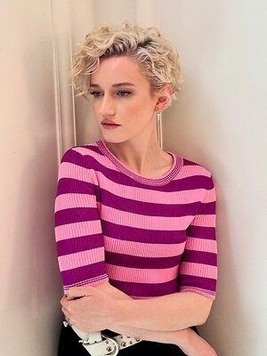 Julia Garner leaked photo #97