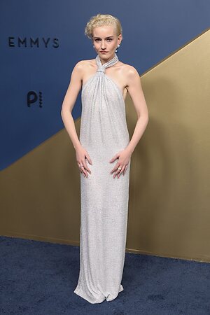Julia Garner leaked photo #107