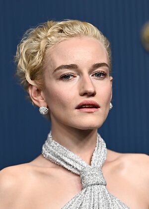 Julia Garner leaked photo #145