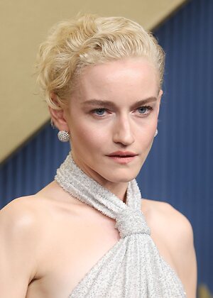 Julia Garner leaked photo #146