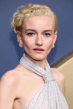 Julia Garner leaked photo #152