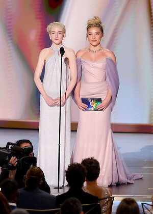 Julia Garner leaked photo #158