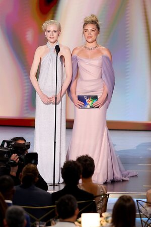 Julia Garner leaked photo #159