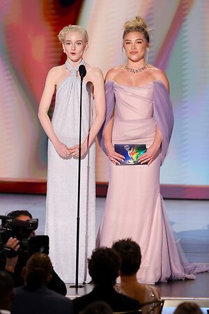 Julia Garner leaked photo #162