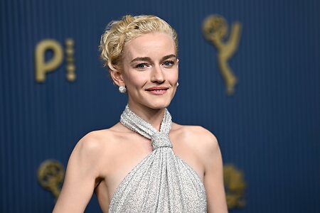 Julia Garner leaked photo #178