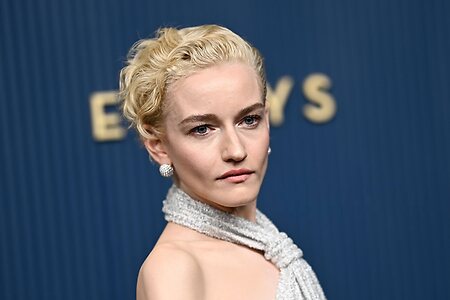 Julia Garner leaked photo #179
