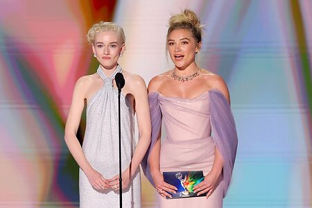Julia Garner leaked photo #191