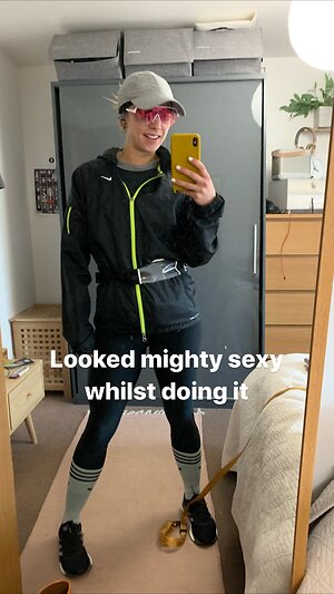 Julia Hardy leaked photo #3