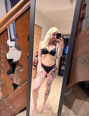 Julia Kern Nude Leaked Photo #15