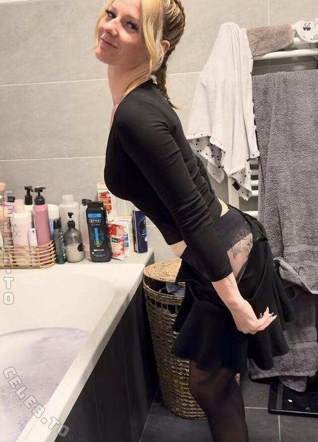 Julia Kern leaked photos