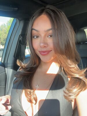 Julia Lozano leaked photo #13