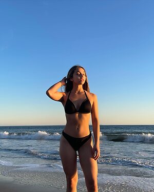 Julia Lozano leaked photo #21