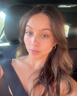 Julia Lozano leaked photo #79