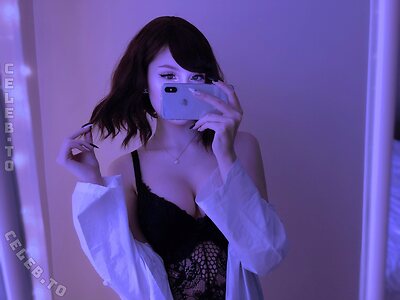 Julia Majch (moonunyo/shieruyo)