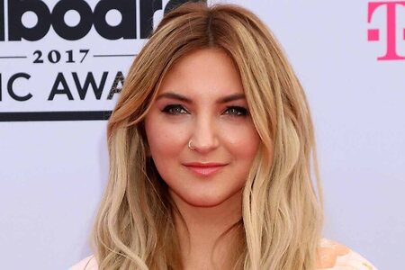 Julia Michaels leaked photo #4
