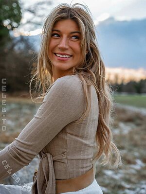 Julia Schäfer Nude Leaked Photo #5