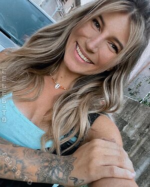 Julia Schäfer Nude Leaked Photo #10